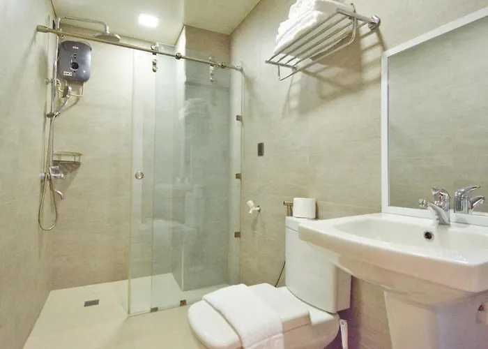 Cozy 1-br In Antara Residences