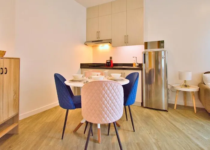 Cozy 1-br In Antara Residences Appartement *